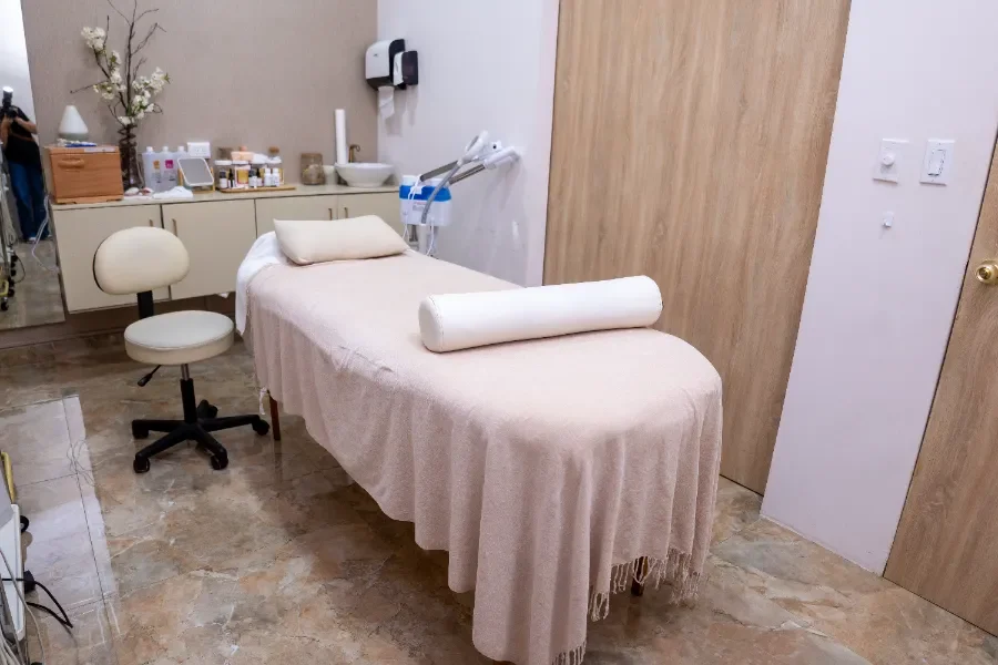 Cabina estetica masajes camilla productos spa